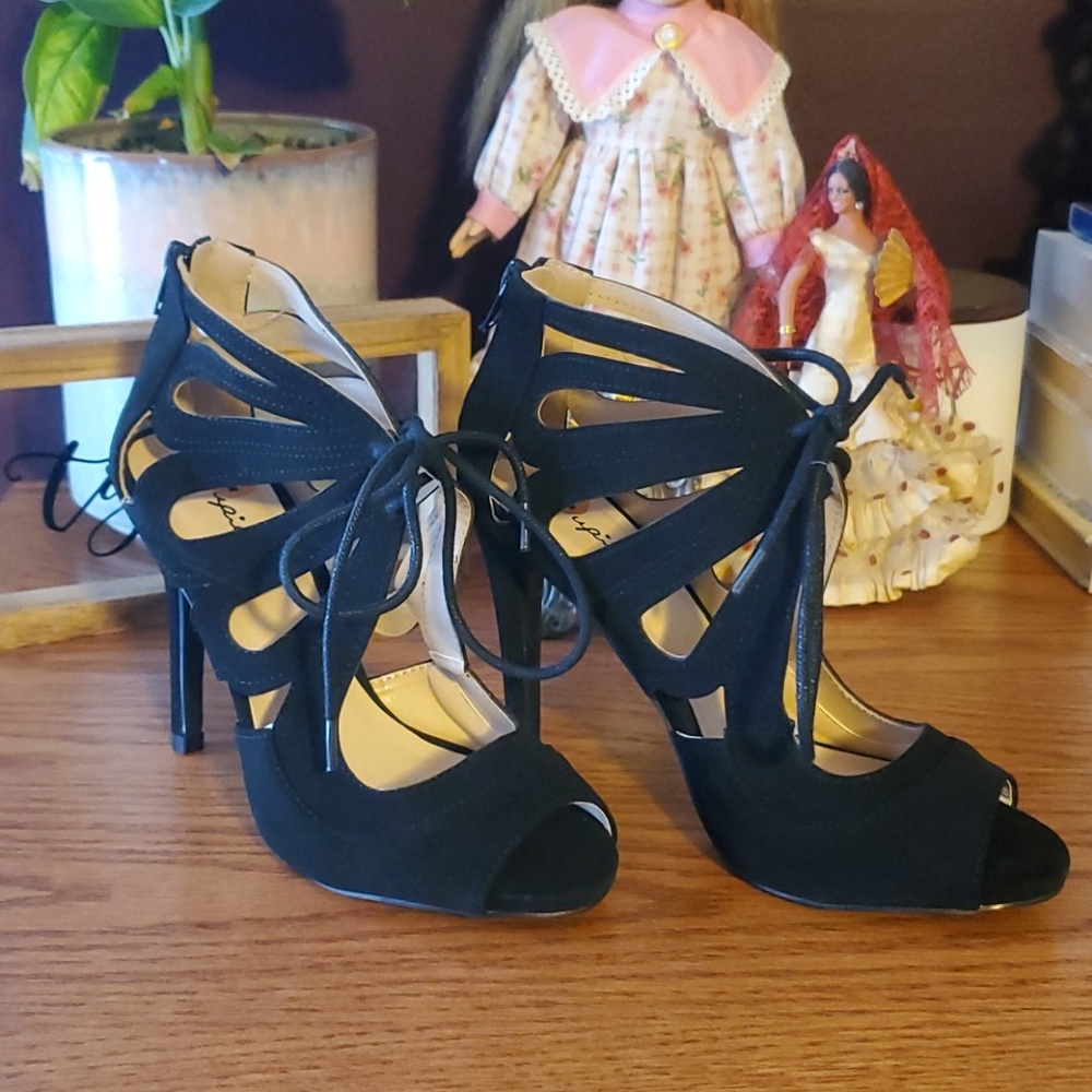 Black heels